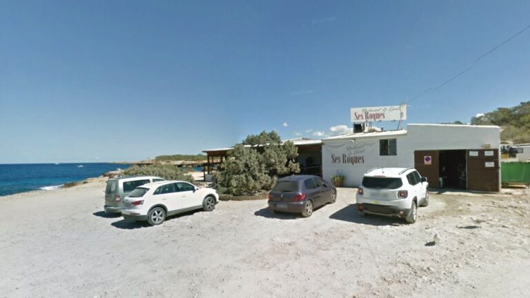 cala comte