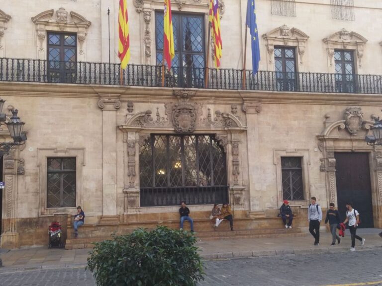 Fachada de Cort