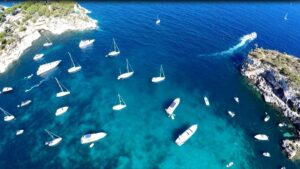 Posidonia, emisaris y fondeos