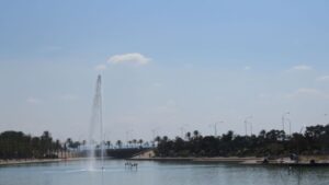 fuente catedral sol buen tiempo cielo despejado calor
