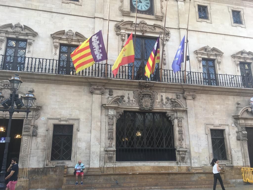 banderas cort