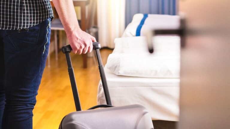 turista hotel habitaci&oacute;n