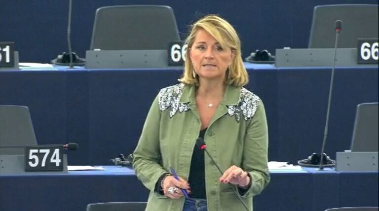 Rosa Estaràs