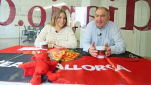 caterina tugores pep maria aguil&oacute; vermell i negre