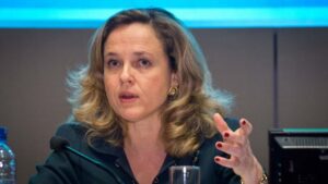 ministra economia nadia calvi&ntilde;o