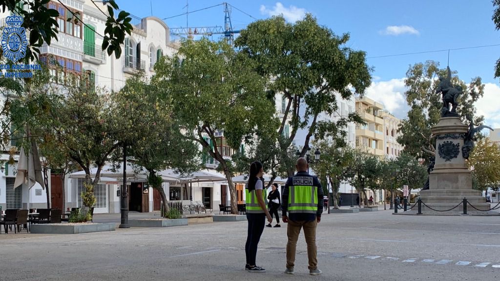 policía ibiza