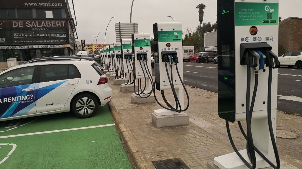 primera electrolinera Baleares en Son Castello