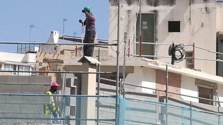 trabajadores extranjeros construcción obras riesgos laborales
