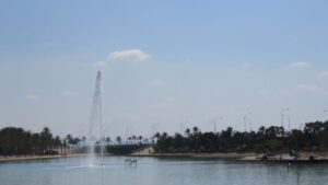 fuente catedral sol buen tiempo cielo despejado calor