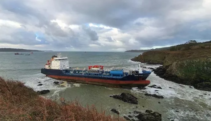 barco encallado galicia