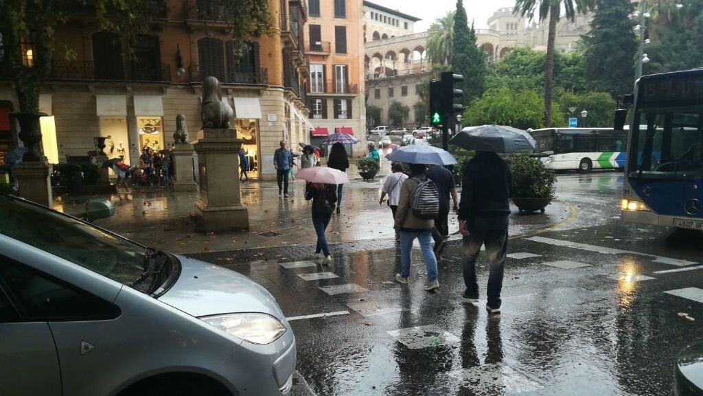Alice se aleja, pero llega una vaguada que dejará fuertes lluvias y tormentas en Baleares