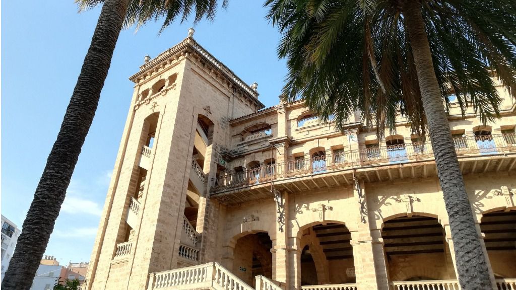 Una de las obras más representativas del arquitecto: el Coliseo.