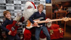 HardRock cafe breakfast Santa