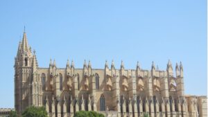 sol cielo catedral palma