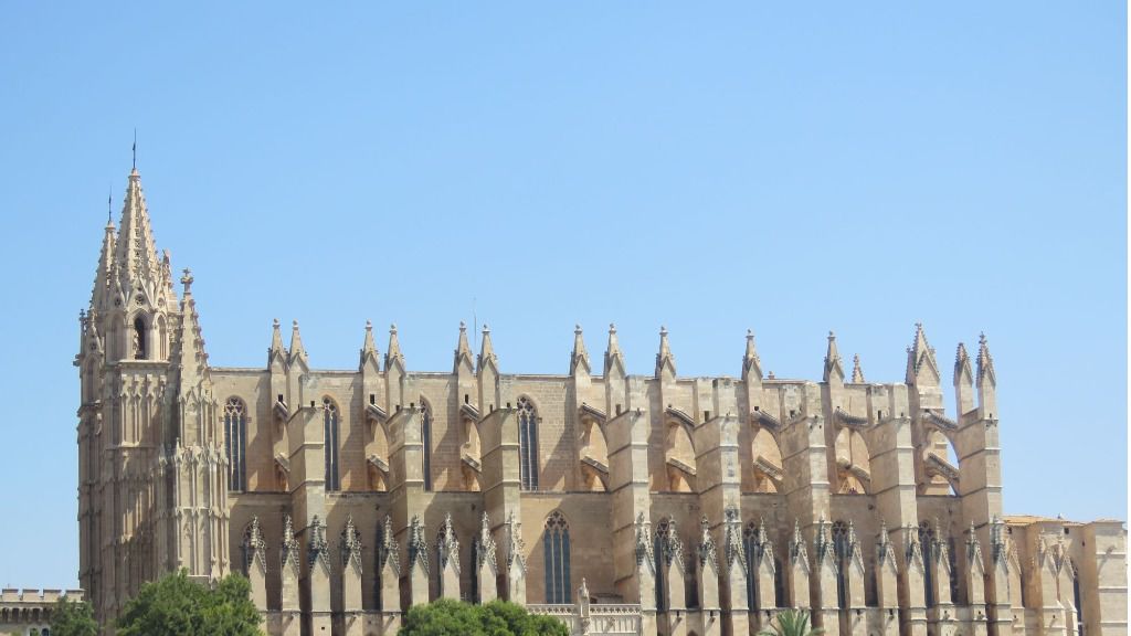 sol cielo catedral palma