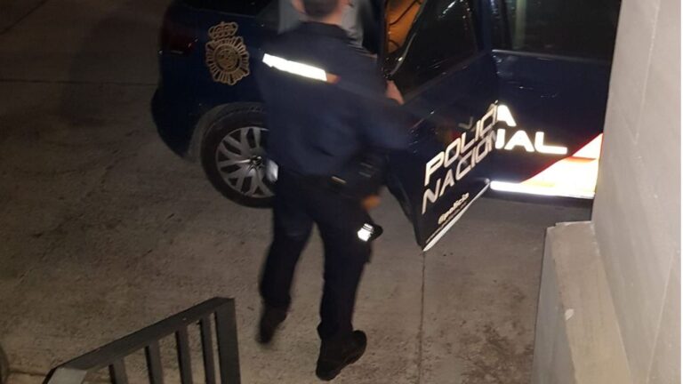 Policía corrupción de menores