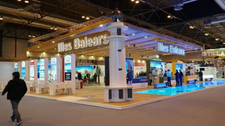 stand fitur