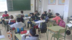 aula colegio escuela ni&ntilde;os polic&iacute;a