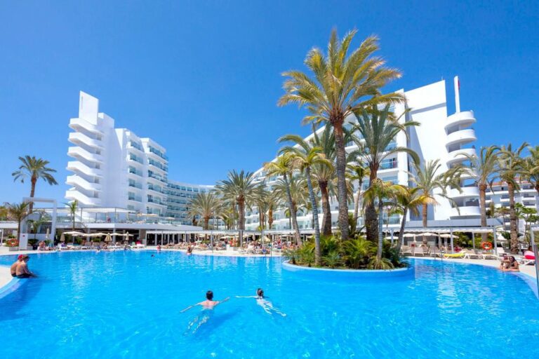 Riu Hoteles