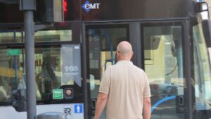 emt pasajeros persona ciudadano bus