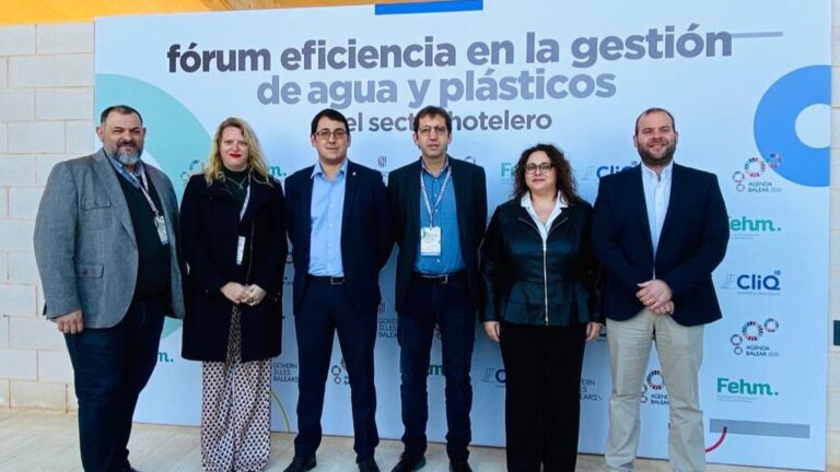 jornada agua y plasticos hoteles