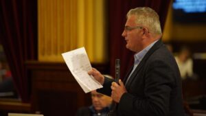 Jaume font parlament