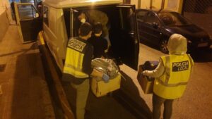 golpe polic&iacute;a bunker