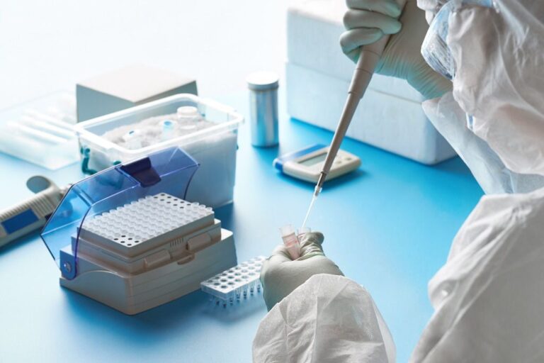 coronavirus laboratorio