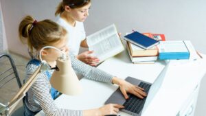 menores ordenador estudio