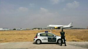 vueling guardia civil aeropuerto