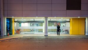 urgencias son espases policia hospital