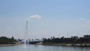 fuente catedral sol buen tiempo cielo despejado calor