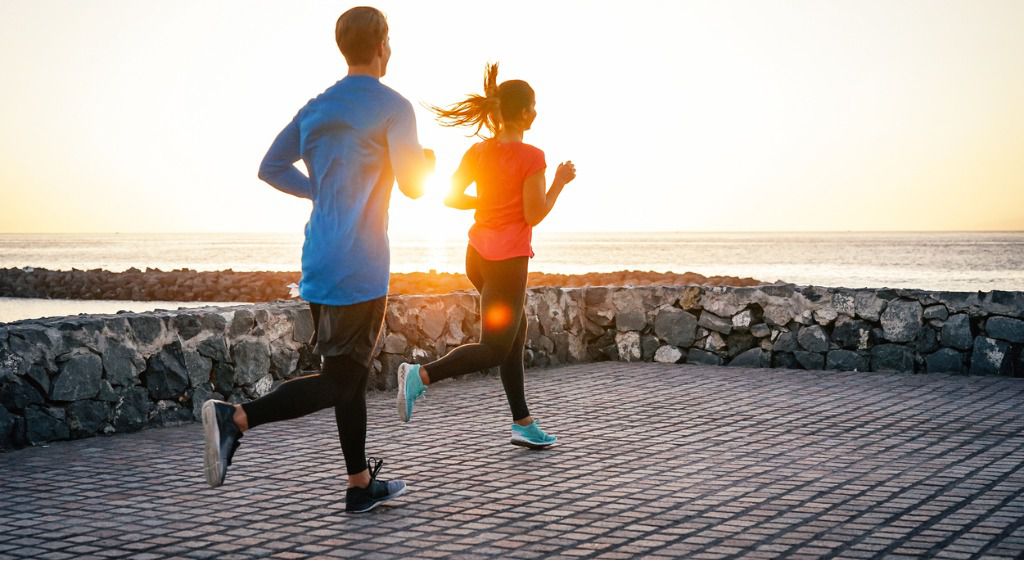 pareja correr deporte