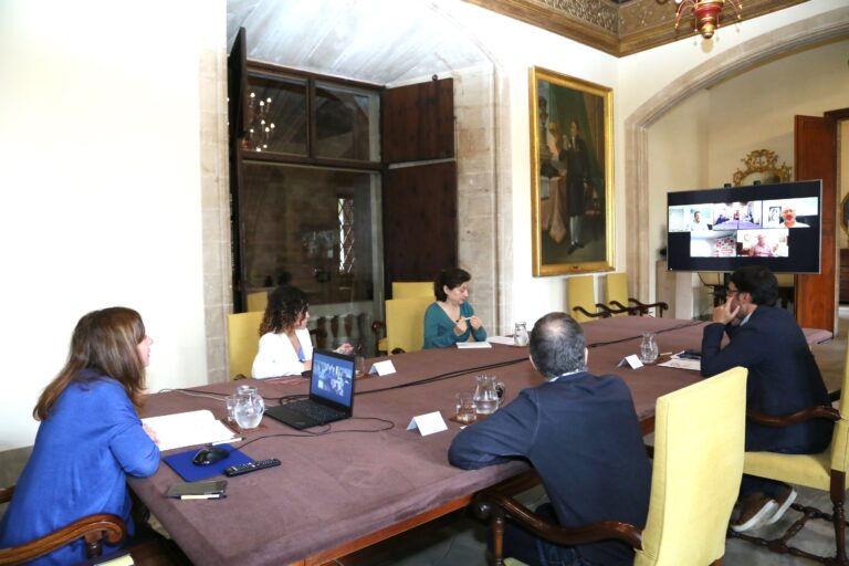 reunion mesa dialogo social