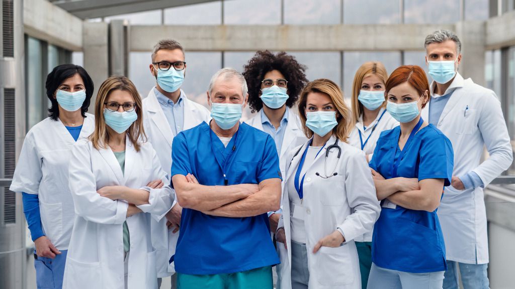 médicos