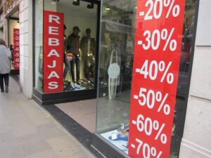 rebajas tienda comercio escaparate