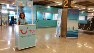 tui aeropuerto touroperadores