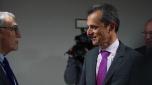 El ministro Pedro Duque visita Son Espases