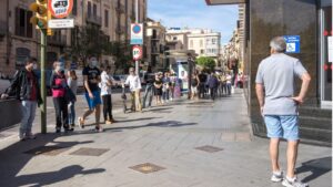 mascarillas-coronavirus-colas-bus