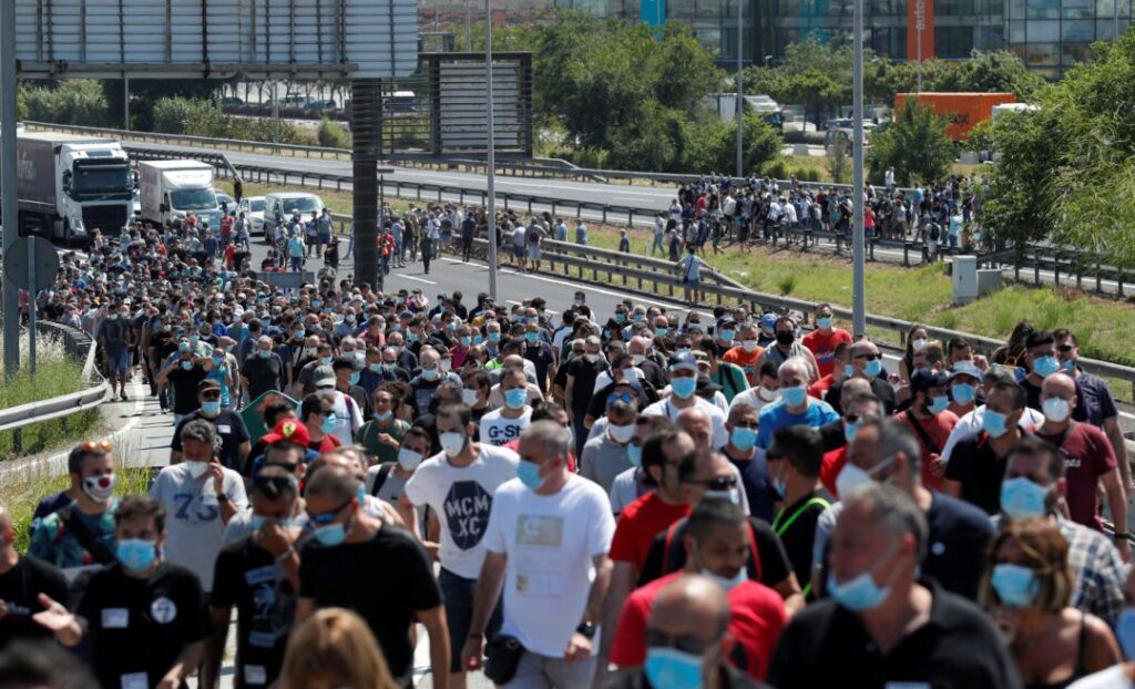 nissan cierra protestas