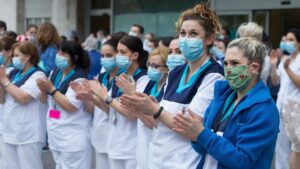 sanitarios aplausos coronavirus