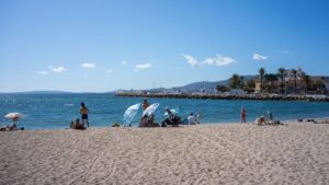 Playa turistas portixol