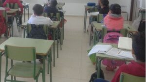 aula colegio escuela ni&ntilde;os polic&iacute;a
