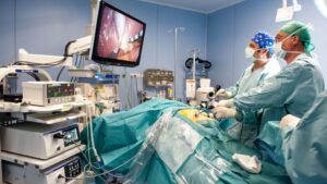 torre quir&uacute;rgica con tecnolog&iacute;a 3D para cirug&iacute;a laparosc&oacute;pica