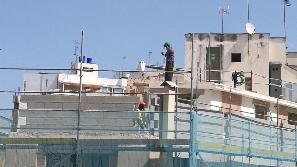 trabajadores extranjeros construcción obras riesgos laborales