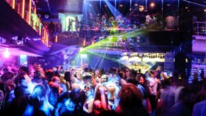 Interior de la discoteca Titos