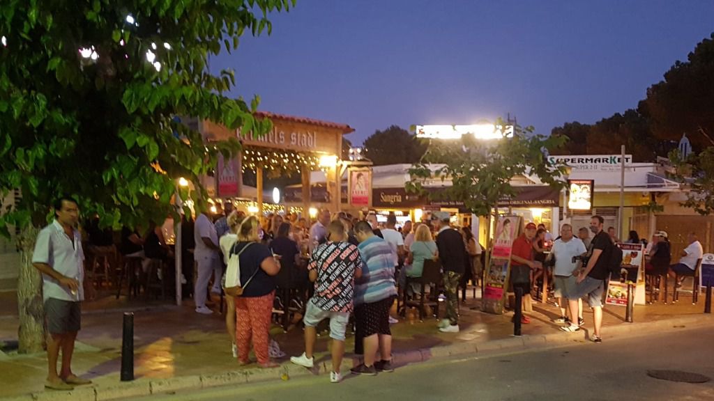 denuncias peguera bar aglomeración