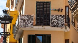 balcon-cartel-desahucio-palma