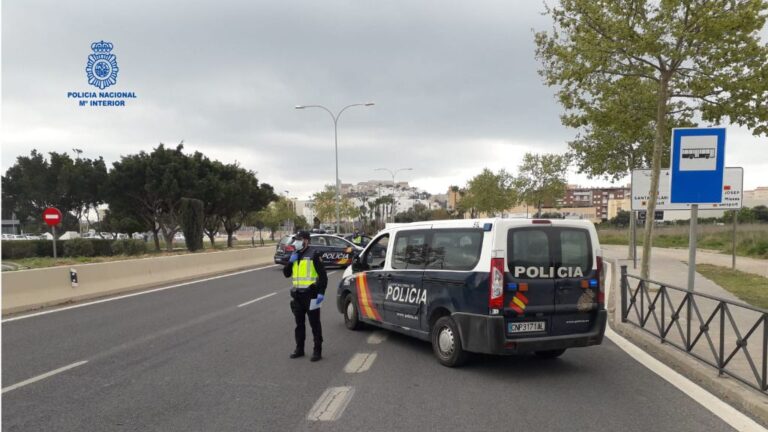Policía