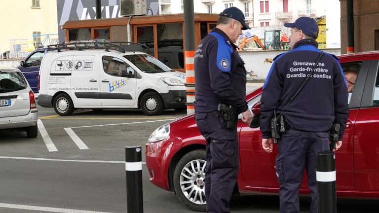 policia suiza control